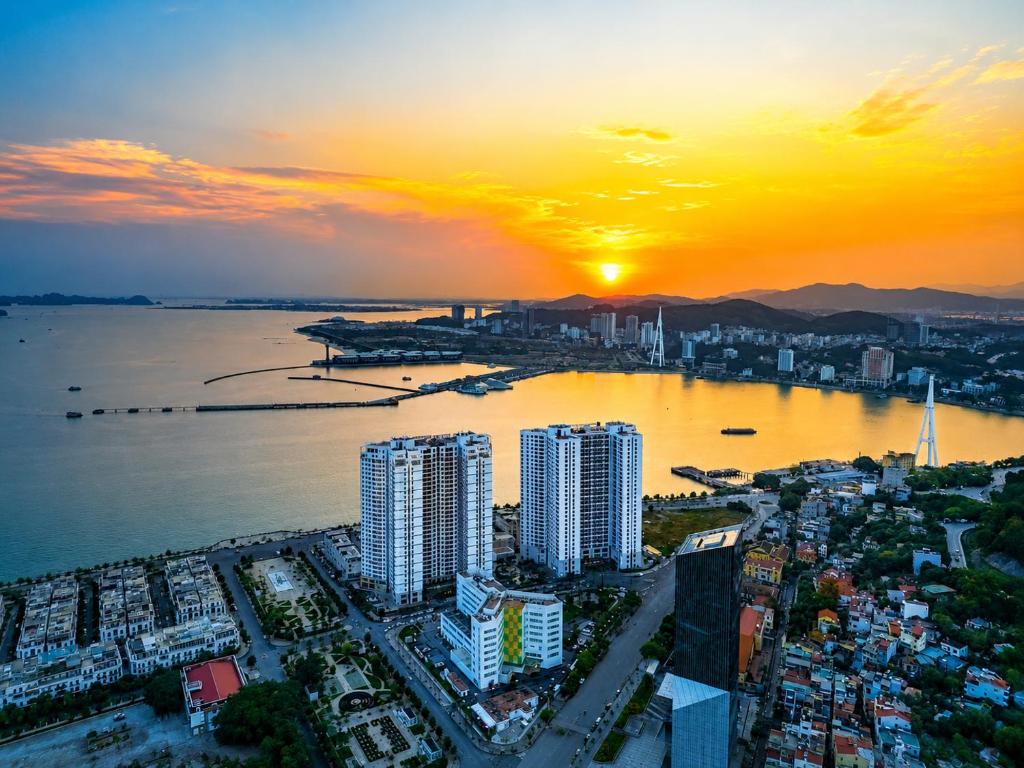 The Saphia S2 Luxury Hạ Long – Ha Long Bay